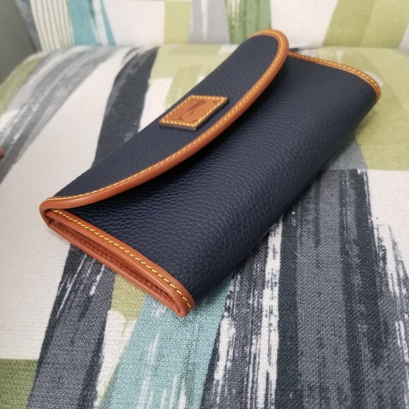 🎯DOONEY & BOURKE Pebbled Continental Clutch Wallet Midnight Blue Leather Duck - Picture 9 of 10